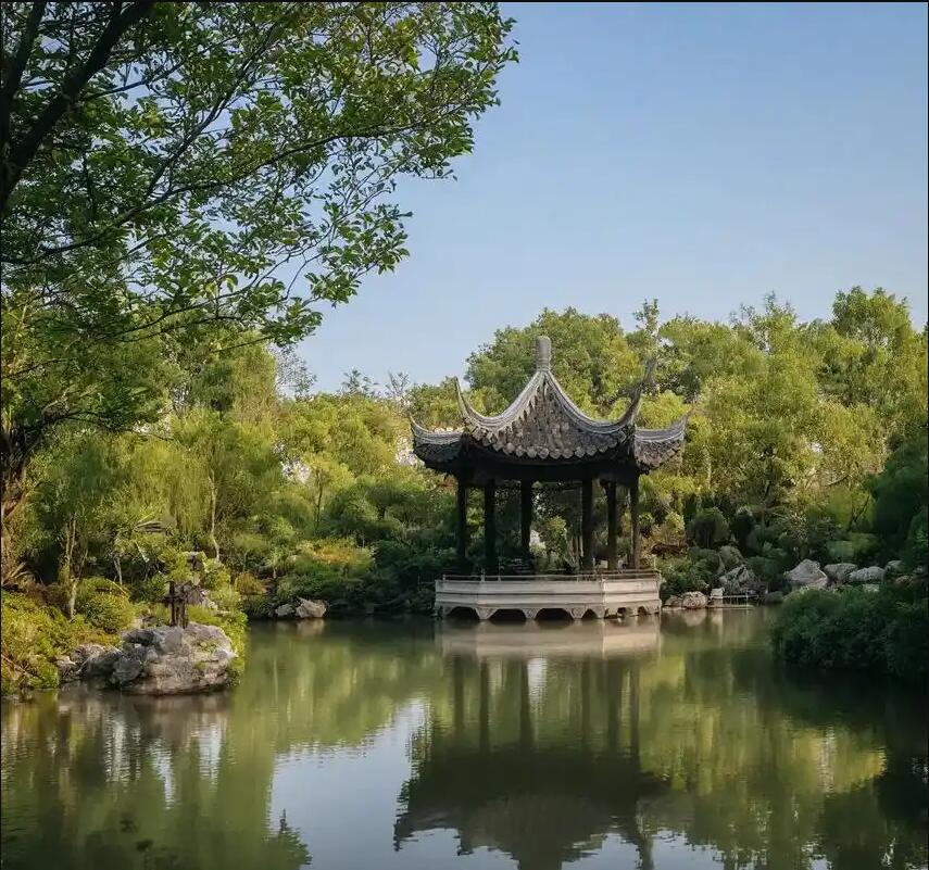 德钦县冰烟餐饮有限公司